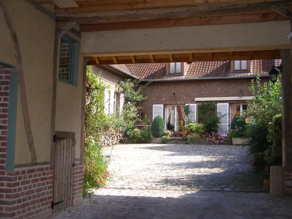 Bed and Breakfast Grange De La Herde Camon  Экстерьер фото